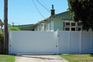 Sliding gate with A-lign Fencing
